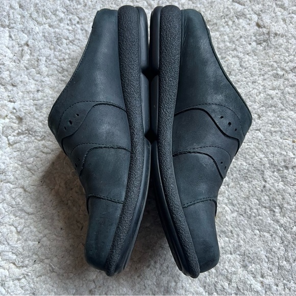 Dansko Black Muted Suede Wavy Slip On Mules Size 41 - Picture 4 of 9